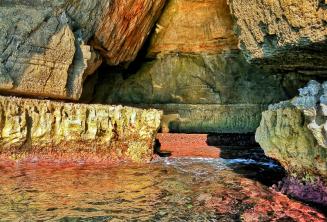 Bright colours in the water at Blue Grotto