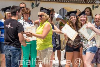 At the end of their English course in Malta students receive a certificate