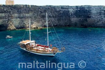 Language school boat trip to Crystal Bay, Comino