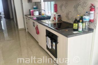 stay-with-a-teacher-kitchen